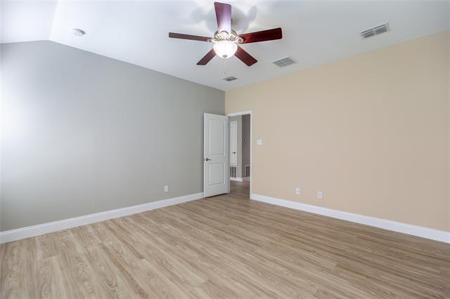 Building Photo - 901 Kiowa Dr