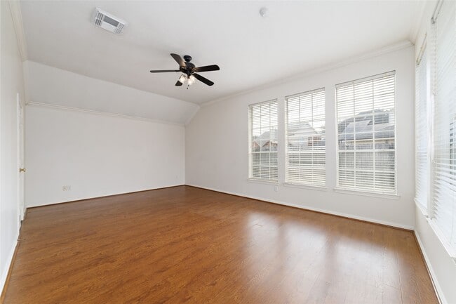 Building Photo - 12215 Salmon Creek