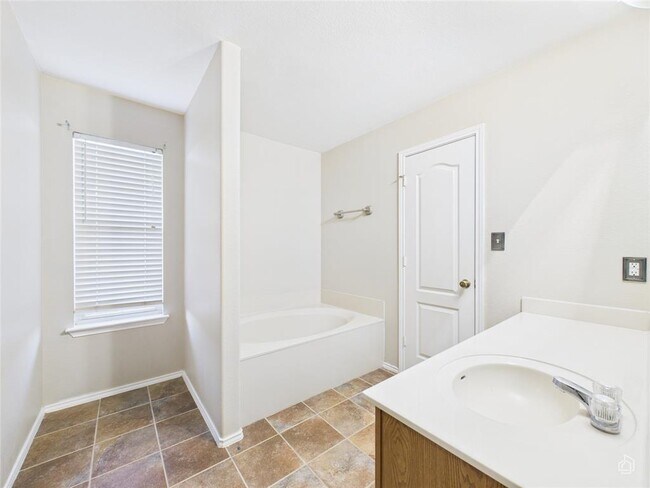 Building Photo - 19708 San Chisolm Dr