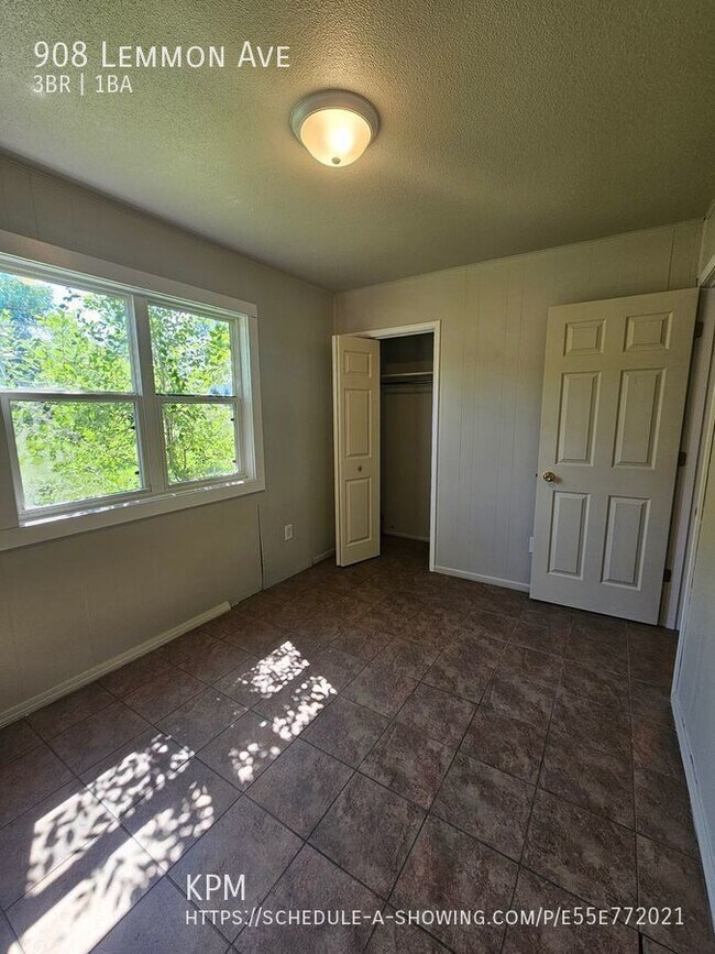 Building Photo - 908 Lemmon Ave