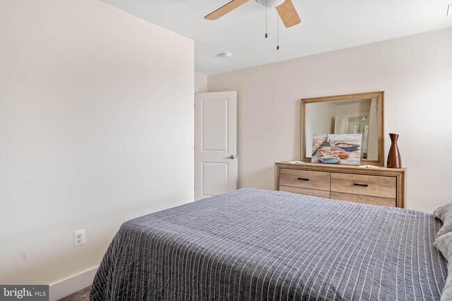 Building Photo - 36081 Windsor Park Dr