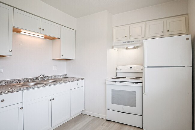 Kitchen - Holmes Flatz