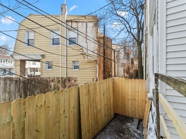 Building Photo - 1943 Stenton Ave