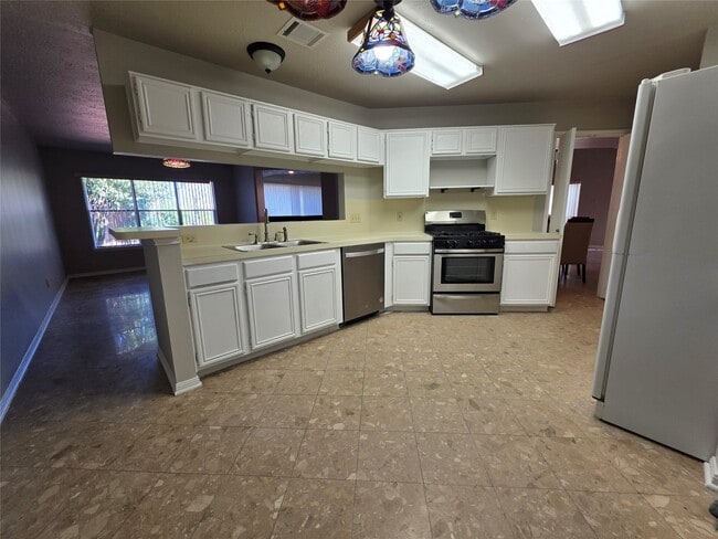 Building Photo - 12830 Careywood Dr