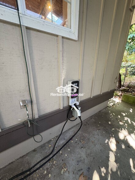 Building Photo - 7633 S 134th St