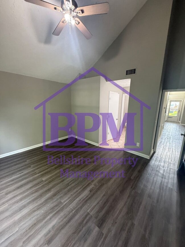 Building Photo - Freshly Updated 3 Bed, 2 Bath Home in Smyr...
