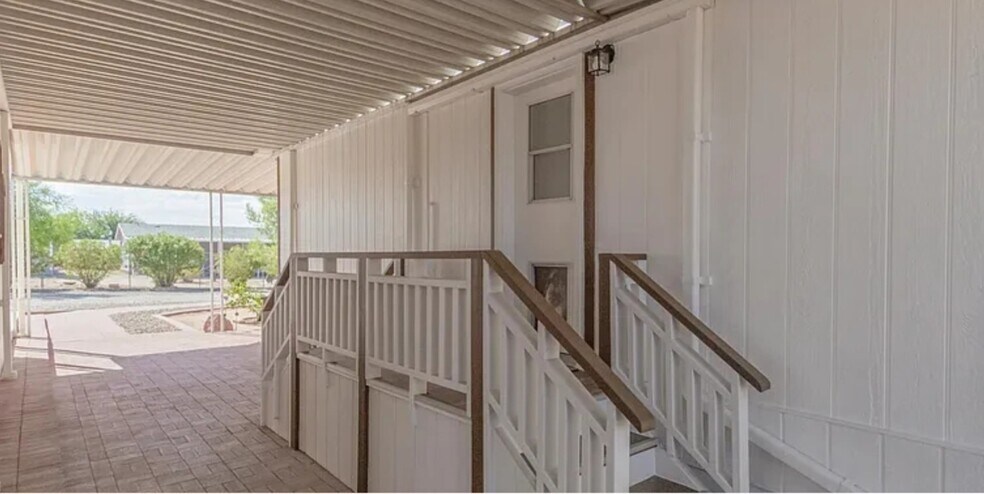 Building Photo - 8195 S Vandemoer Ln