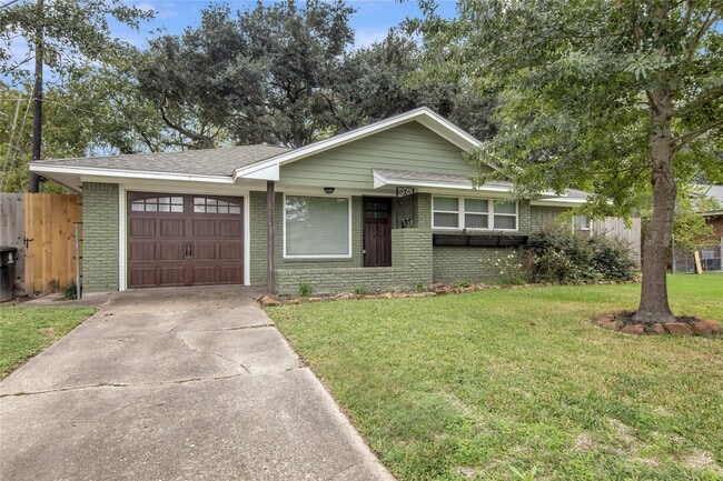 Building Photo - 1323 Ansbury Dr