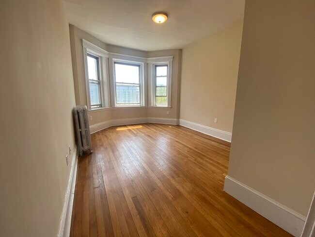 Building Photo - 327 Huntington Ave