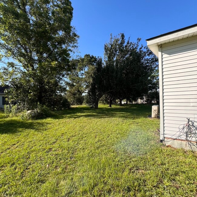 Building Photo - 3401 LA-121