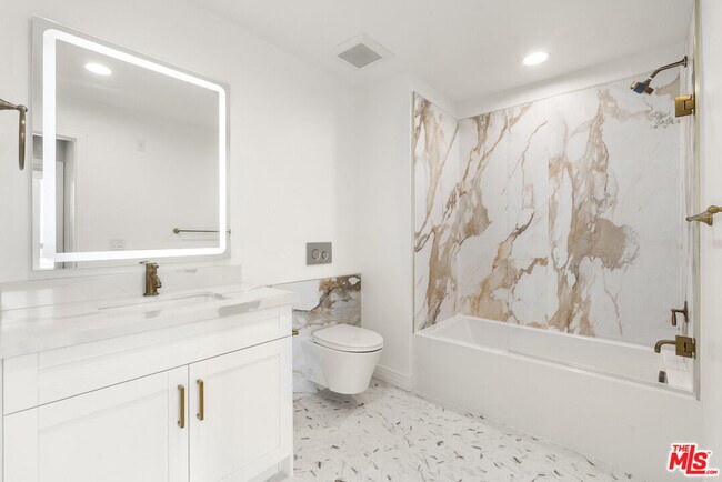 Building Photo - 7428 Santa Monica Blvd