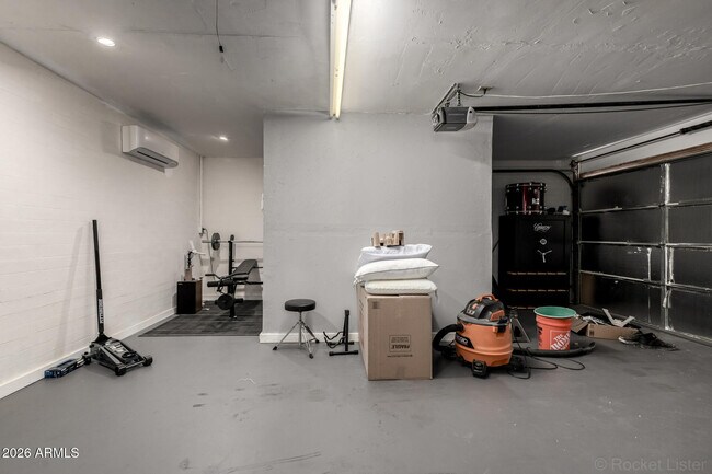 Building Photo - 9832 N 29th St