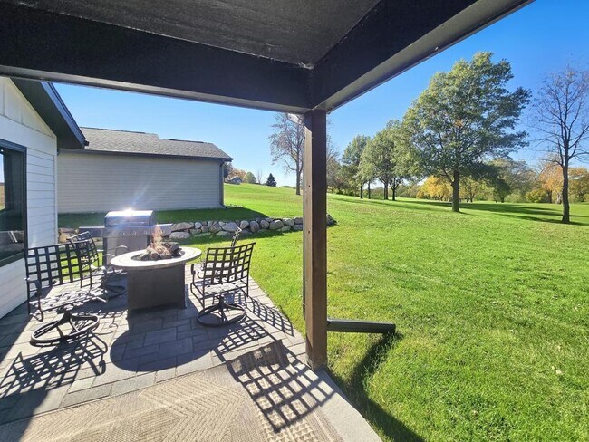 Building Photo - 1558 Blaine's Wy