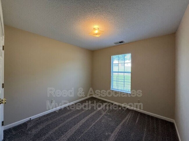 Building Photo - 4315 Bishop Hills Dr
