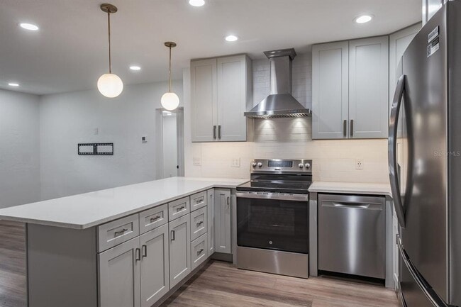 Building Photo - 781 40th Ave NE