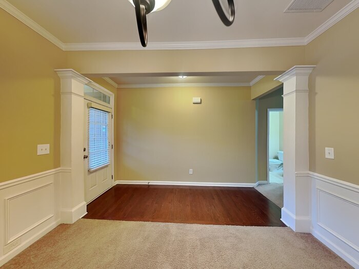 Building Photo - 255 Farm Manor Ct