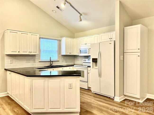 Building Photo - 4409 Stonefield Dr