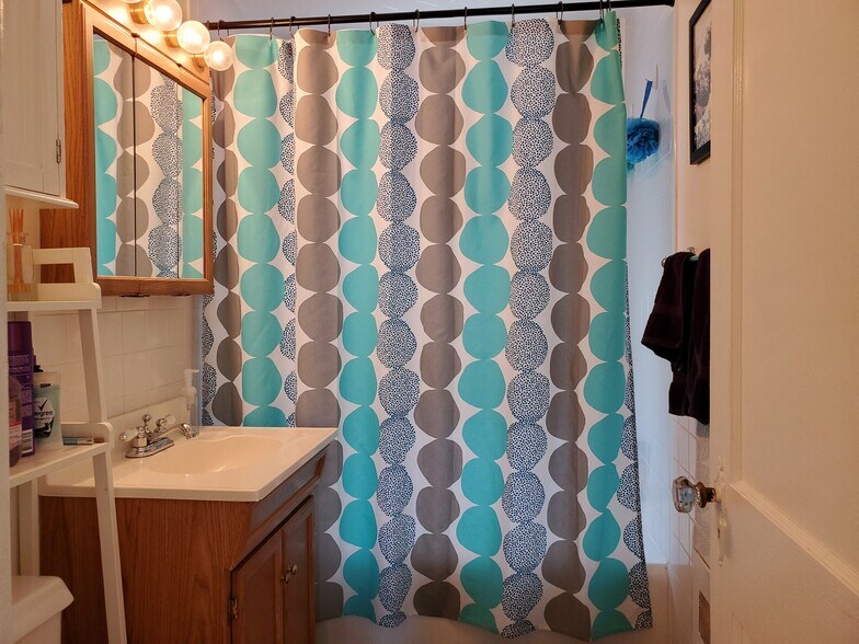 Building Photo - 33 Flett Rd