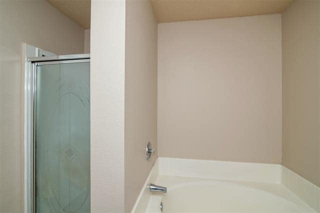 Building Photo - 2517 Ash Dr