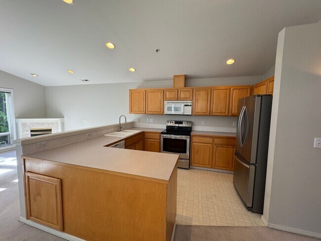 Building Photo - 2bd/2ba Edmonds Condo