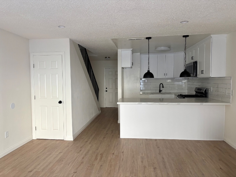 Building Photo - 1670 W Broadway