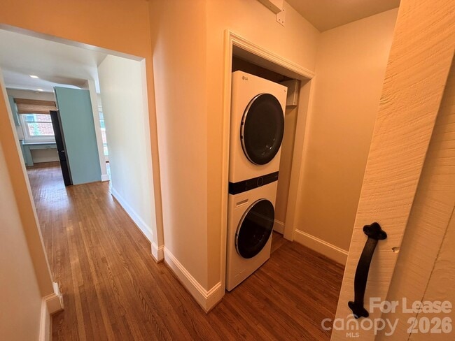 Building Photo - 3111 Airlie St