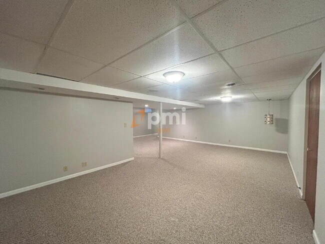 Building Photo - 8781 Calhoun Pl