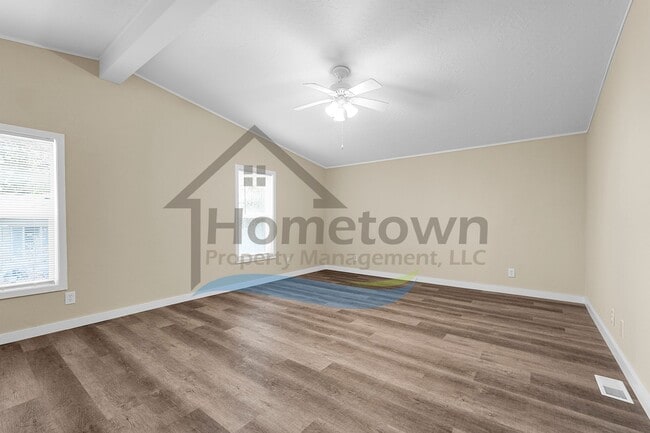 Building Photo - 3 Bedroom 2 Bathroom Home in a Rustic Setting with Mountain Views Available in Blanchard!