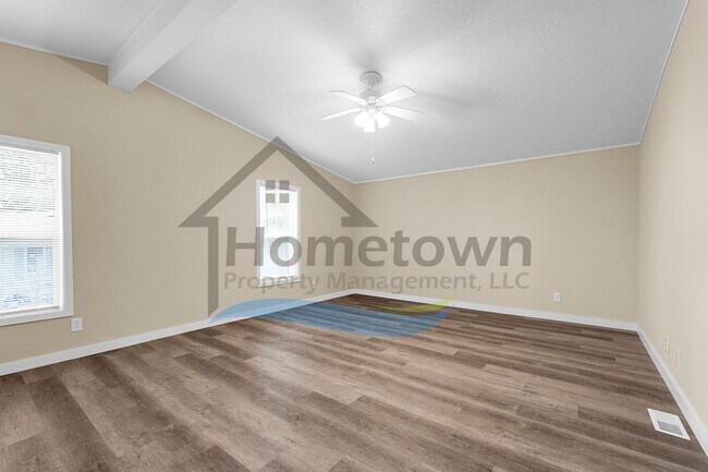 Building Photo - 60 Short Dr