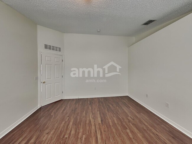 Building Photo - 8058 Misty Meadow Ct N