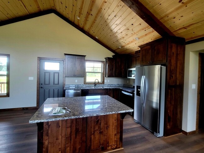 Building Photo - 401 Alpine Dr