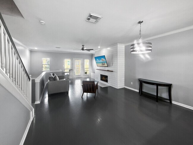 Building Photo - 2605 W Dallas St