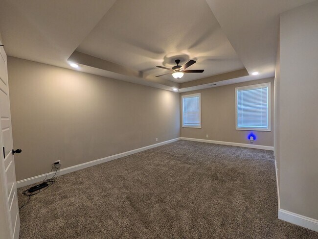 Building Photo - 816 Lutz Ln