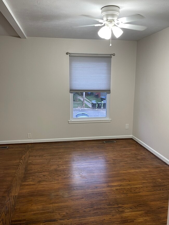 Master Bedroom - 2831 Bexley Ct