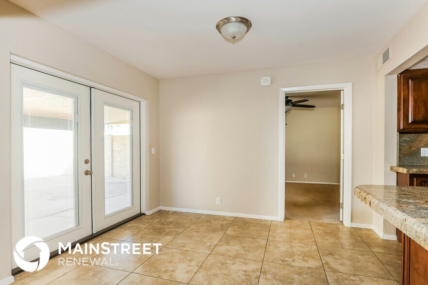 Building Photo - 510 E Marco Polo Rd