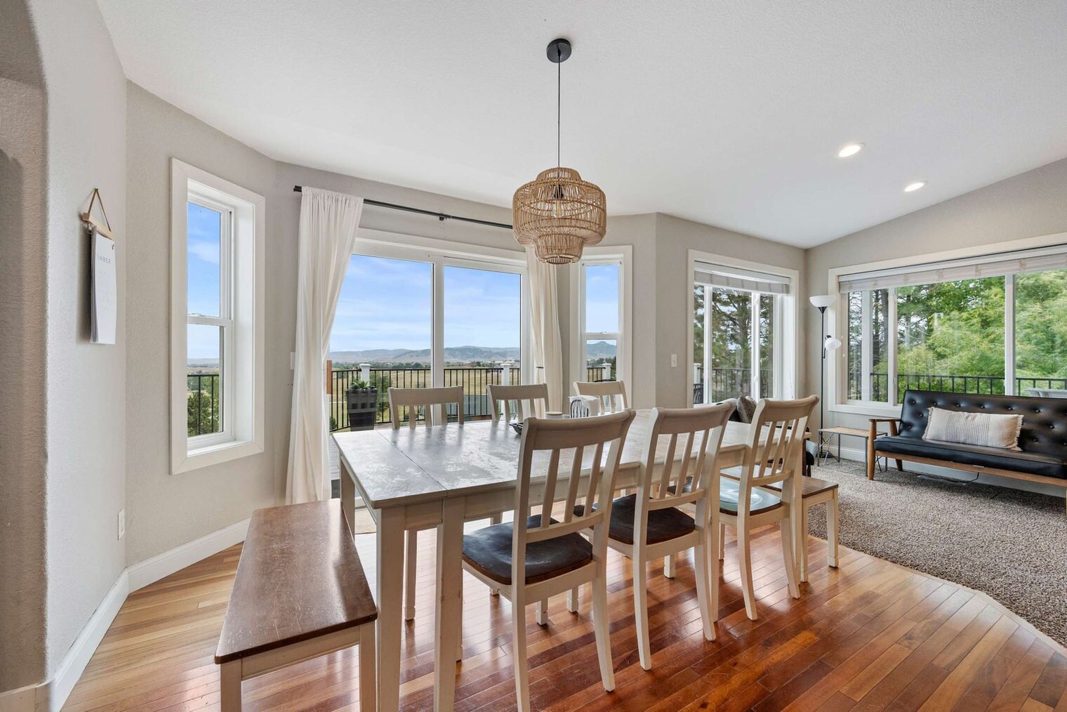 Building Photo - 3213 Hemlock Ct