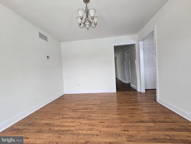 Building Photo - 271 Ashton Ct