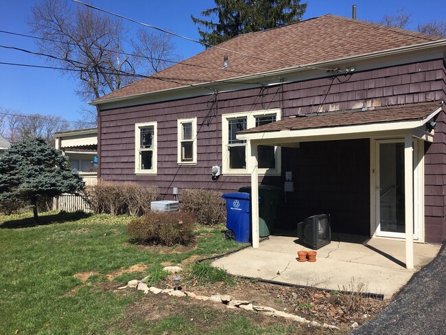 Building Photo - Clintonville Single Family House!