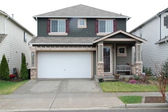 Building Photo - Spacious & Stylish 3-Bedroom Home in a Desirable Neighborhood!