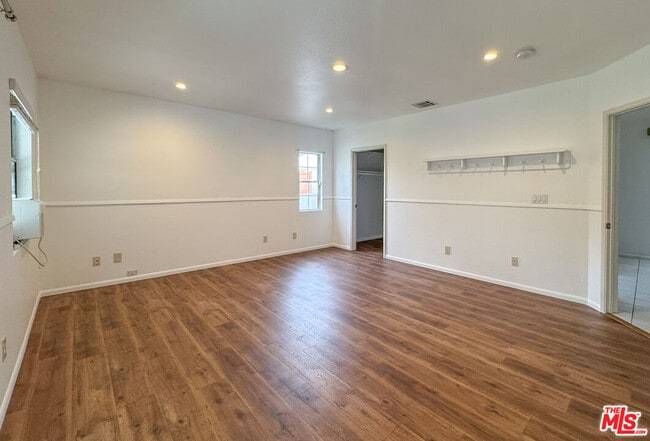 Building Photo - 12438 Woodgreen St