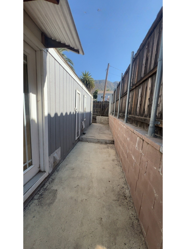 Building Photo - 17470 Haynes Ave