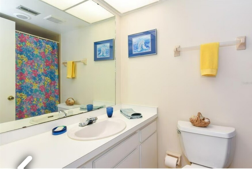 Building Photo - 2495 Twin Dr