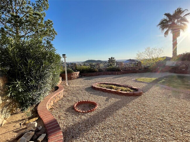 Building Photo - 7312 Camino Del Sol Dr