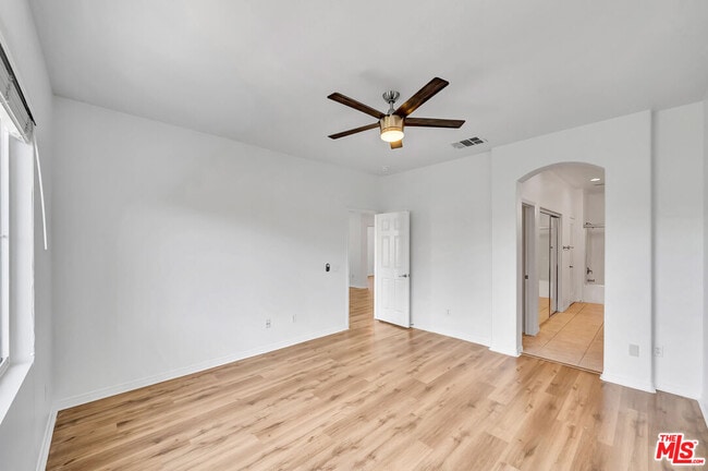 Building Photo - 23904 Calle Del Sol Dr