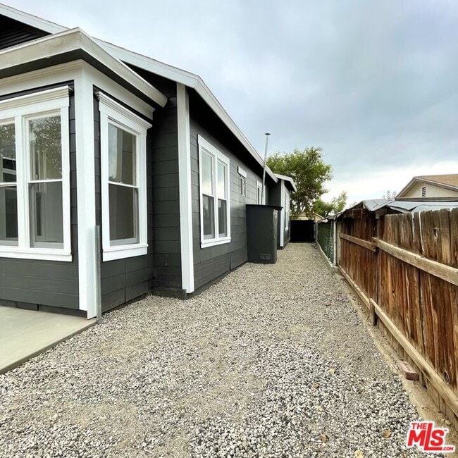 Building Photo - 1224 Lincoln St