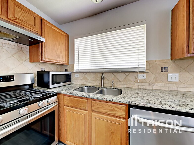 Building Photo - 20705 Patriot Park Ln