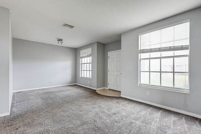 Building Photo - Land O'Lakes 3 Bed/2.5 Bath Townhome for L...
