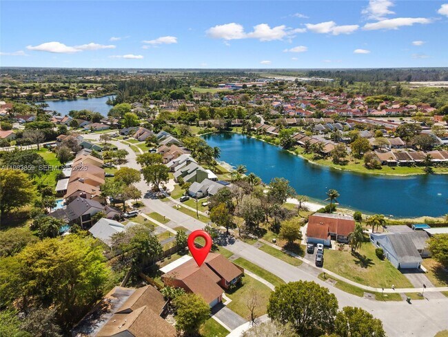 Building Photo - 1315 Egret Rd