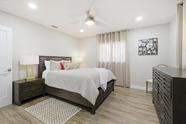 Building Photo - 5247 Carmilfra Dr