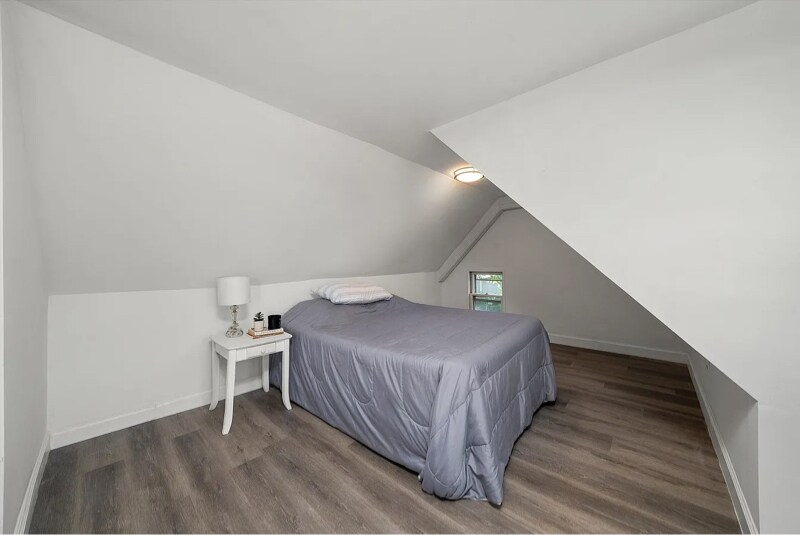 Building Photo - 628 S Liberty St